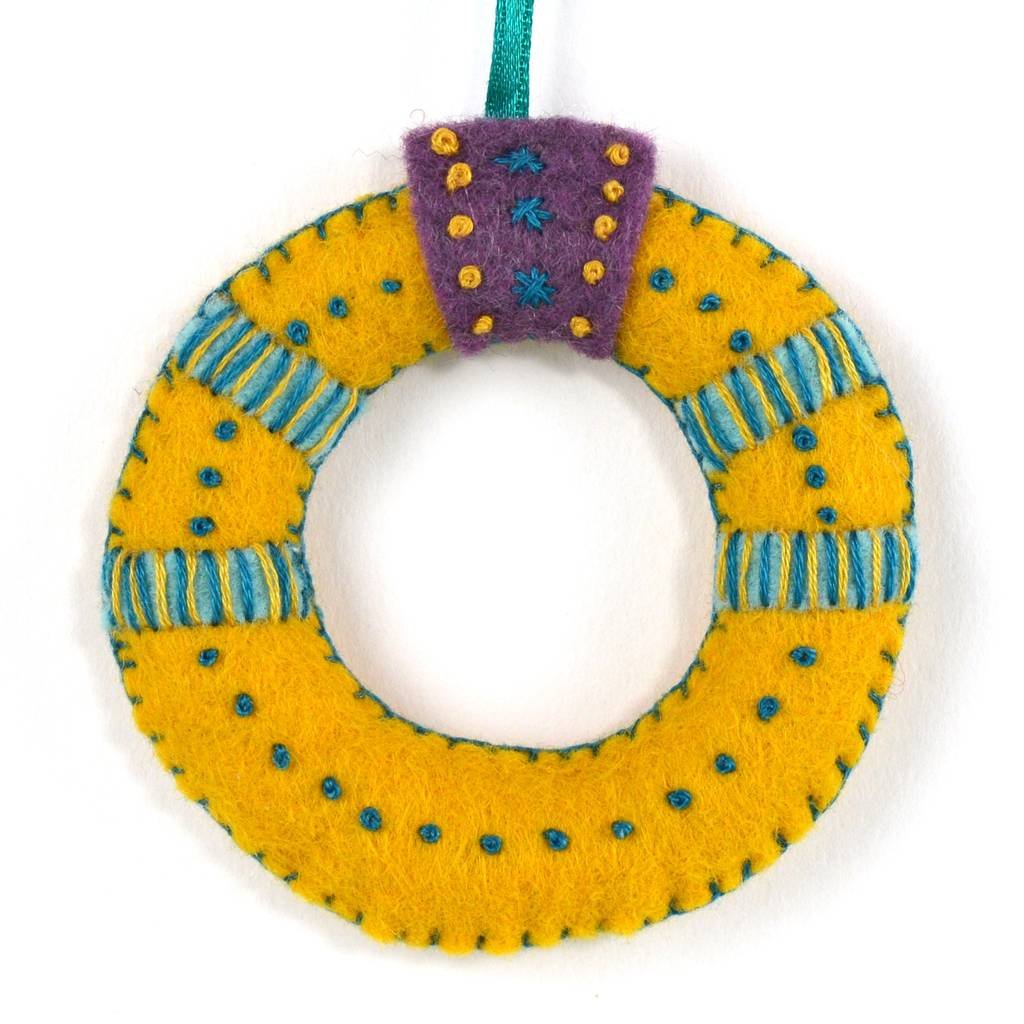Mini Gold Ring Felt Kit – 12 Days of Christmas by Corinne Lapierre