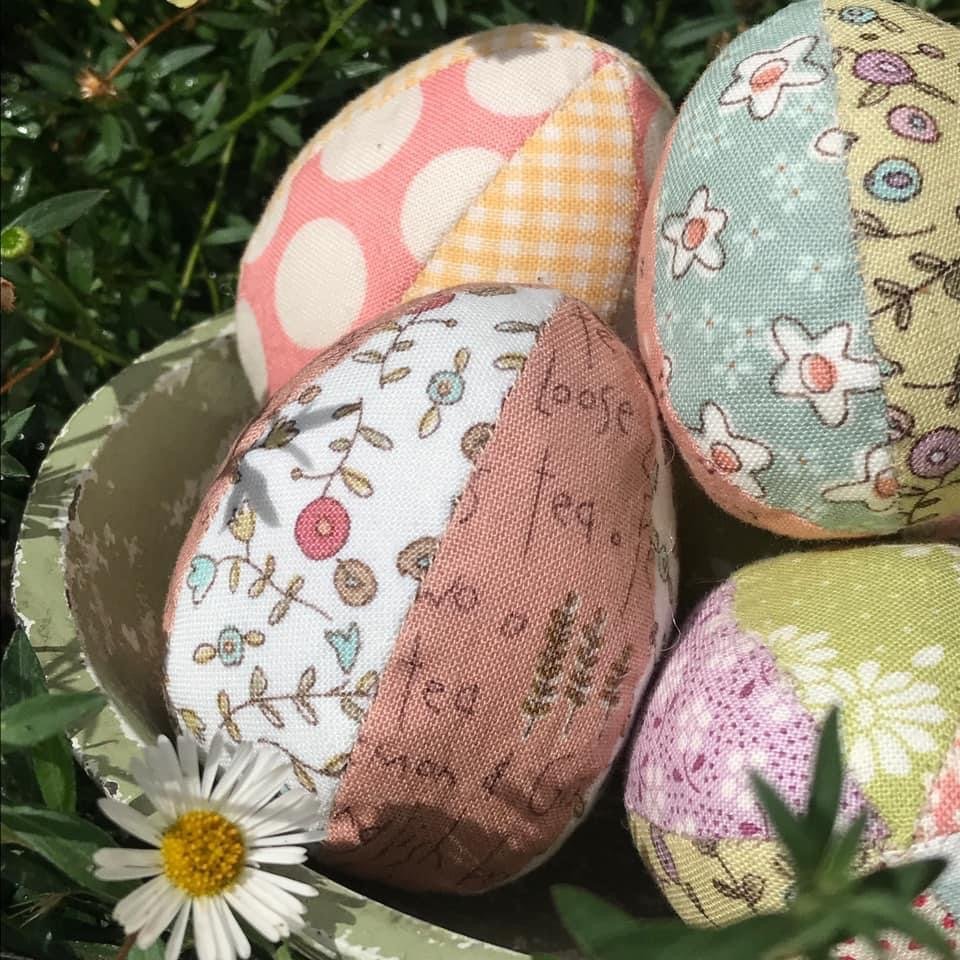 Easter Eggs Galore Pattern, Templates and Fabric Pack